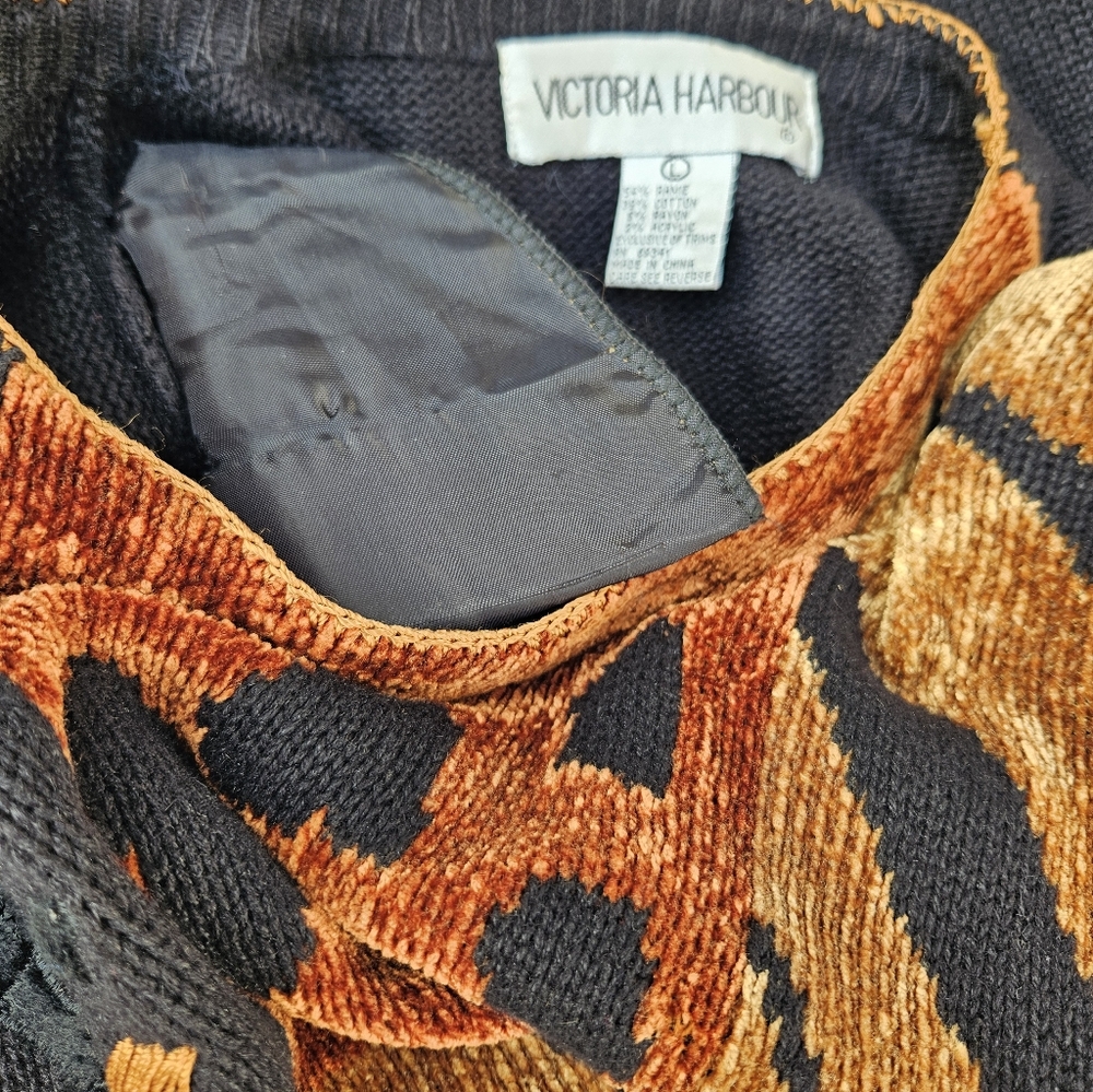 Vtg Victoria Harbour Animal Patchwork Sweater in Black and Burnt Orange Wmns L - Picture 12 of 12